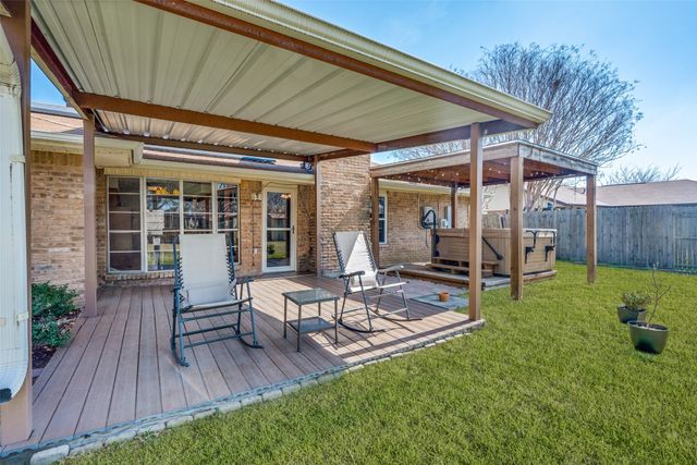 7505 Mapleleaf Drive, North Richland Hills, TX 76182