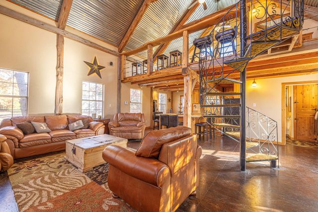 1245 PR 3063, Lexington, TX 78947