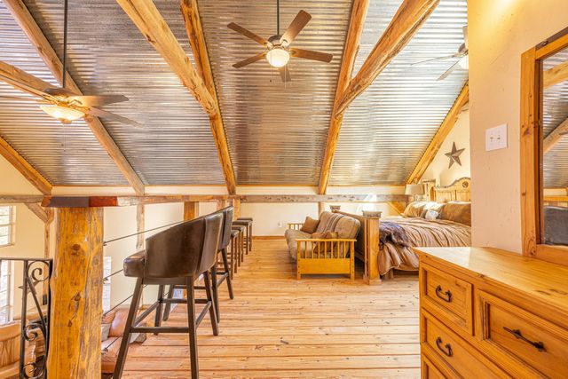1245 PR 3063, Lexington, TX 78947