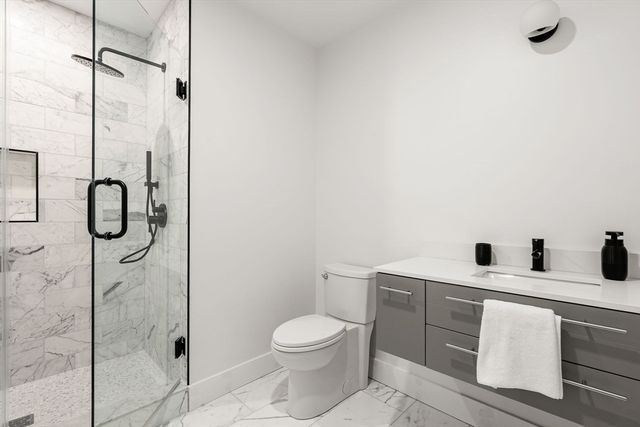 47 Condor PH301, Boston, MA 02128