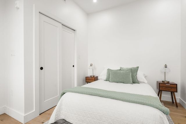 47 Condor PH301, Boston, MA 02128