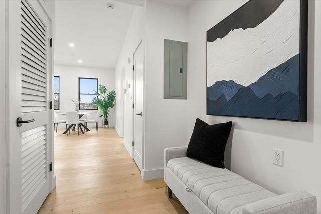 47 Condor PH301, Boston, MA 02128