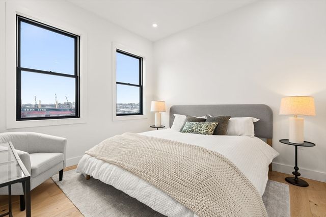 47 Condor PH301, Boston, MA 02128