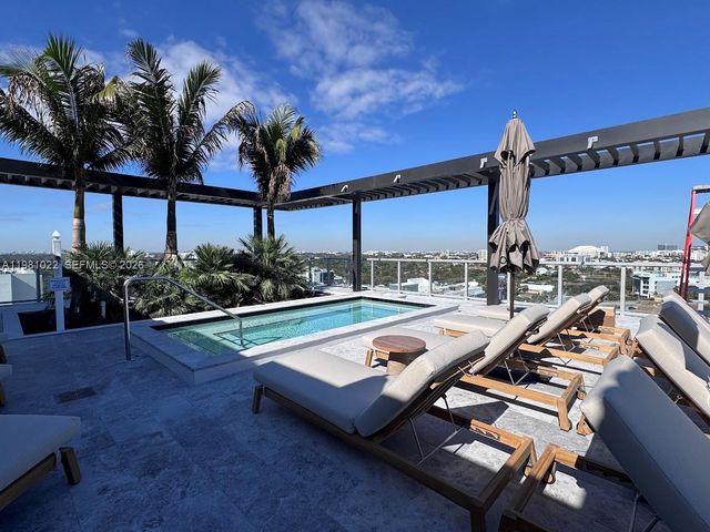 1611 SW 2nd Av 306, Miami, FL 33129