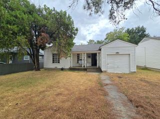 2710 Exeter Avenue, Dallas, TX 75216
