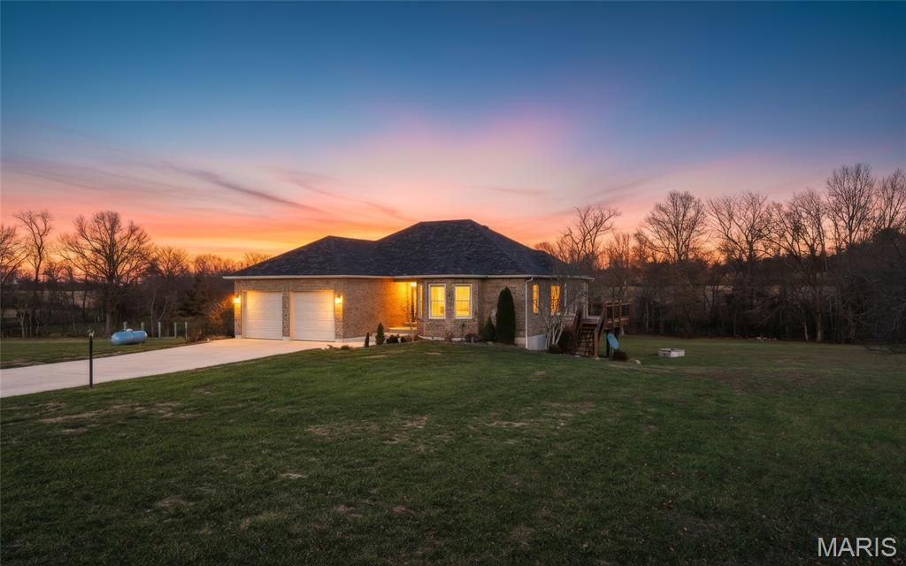 107 Glaser Road, Sullivan, MO 63080