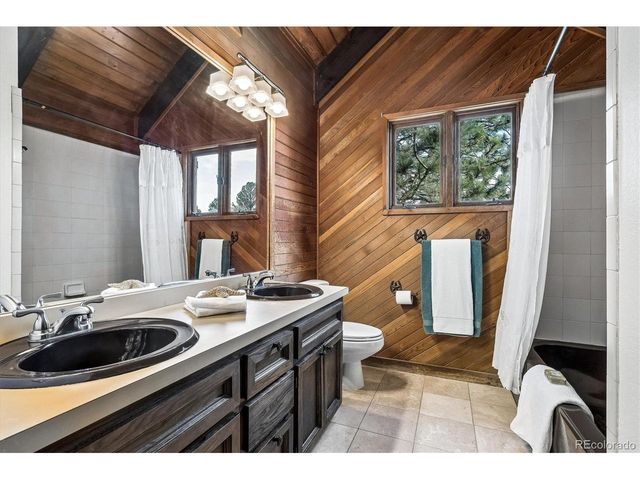 8488 Lakeview Dr, Parker, CO 80134