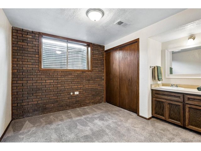 8488 Lakeview Dr, Parker, CO 80134