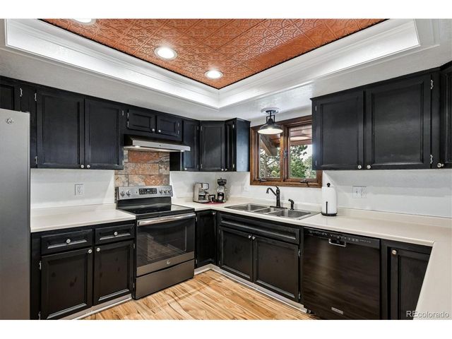 8488 Lakeview Dr, Parker, CO 80134