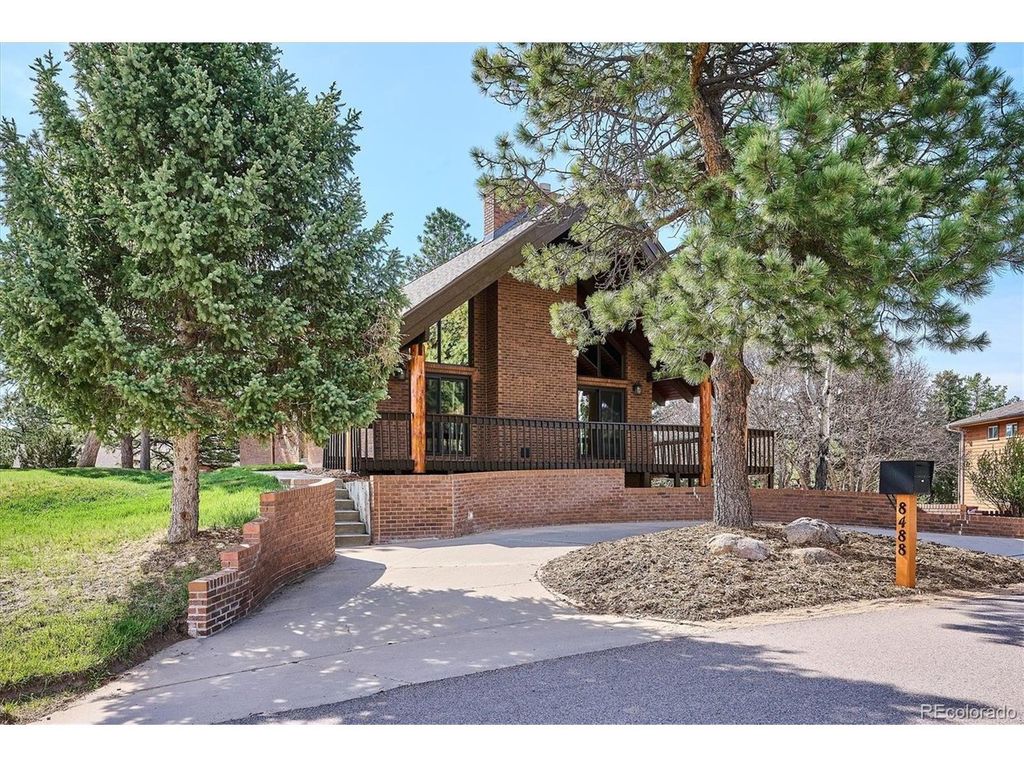 8488 Lakeview Dr, Parker, CO 80134