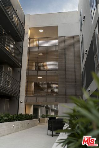 3425 W OLIVE Avenue 304, Burbank, CA 91505