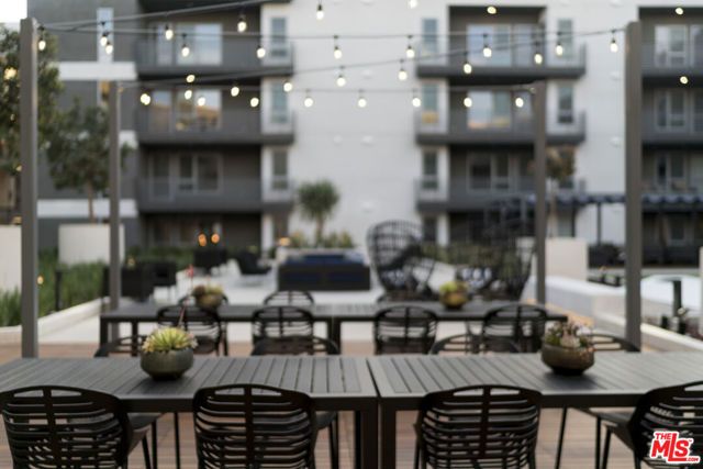 3425 W OLIVE Avenue 304, Burbank, CA 91505