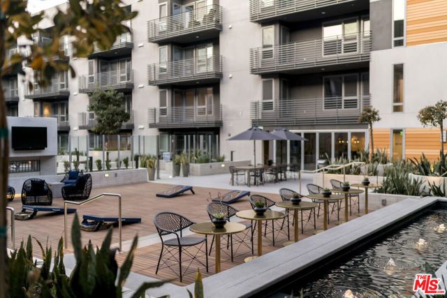 3425 W OLIVE Avenue 304, Burbank, CA 91505