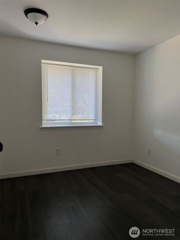 1124 Pinedrop Loop SE, Olympia, WA 98513