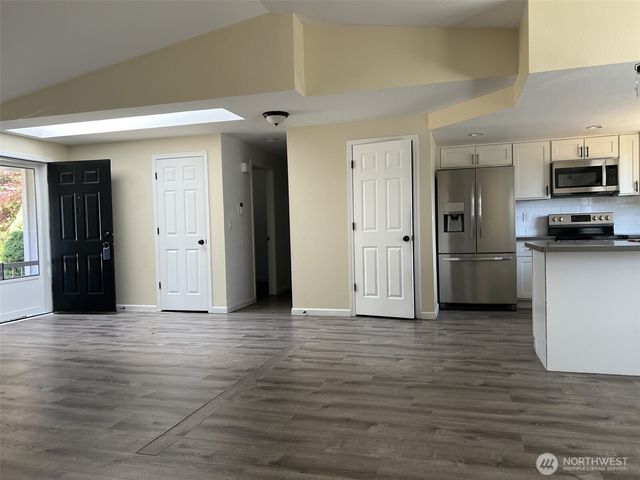 1124 Pinedrop Loop SE, Olympia, WA 98513