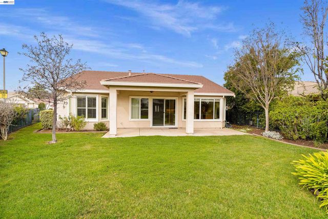 1360 McPrince Ln, Brentwood, CA 94513