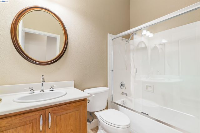 1360 McPrince Ln, Brentwood, CA 94513