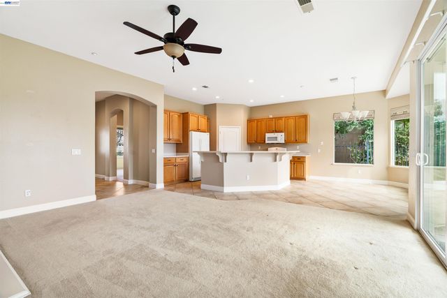 1360 McPrince Ln, Brentwood, CA 94513