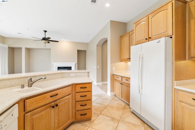 1360 McPrince Ln, Brentwood, CA 94513