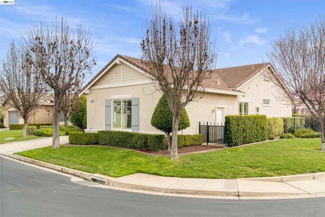 1360 McPrince Ln, Brentwood, CA 94513