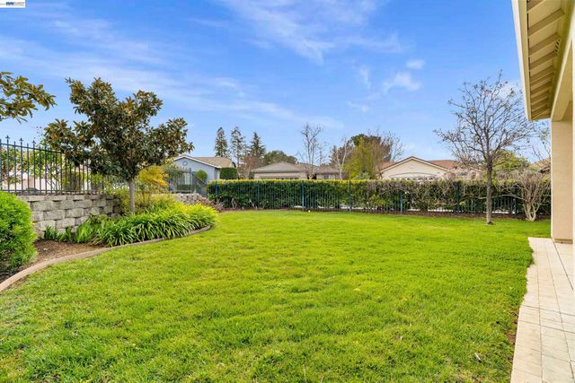 1360 McPrince Ln, Brentwood, CA 94513