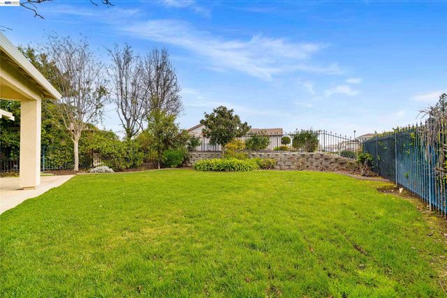 1360 McPrince Ln, Brentwood, CA 94513