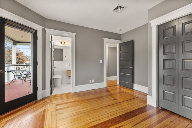 22 Clarendon Ave 2, Somerville, MA 02144