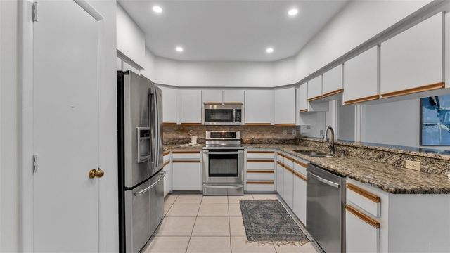 6664 CHADRON COURT, Lakeland, FL 33813