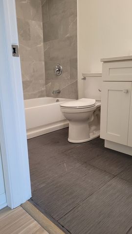 514 Kiowa Circle 204, Naperville, IL 60565