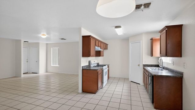 7395 W San Miguel Avenue, Glendale, AZ 85303