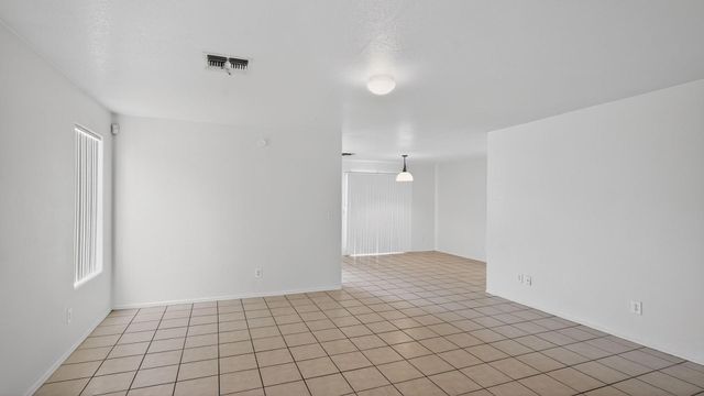 7395 W San Miguel Avenue, Glendale, AZ 85303