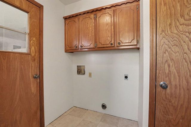 122 N Montebella Terrace, Mustang, OK 73064