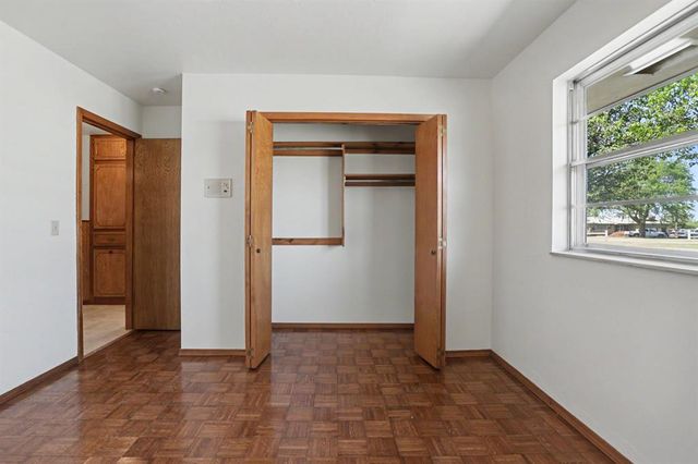 122 N Montebella Terrace, Mustang, OK 73064