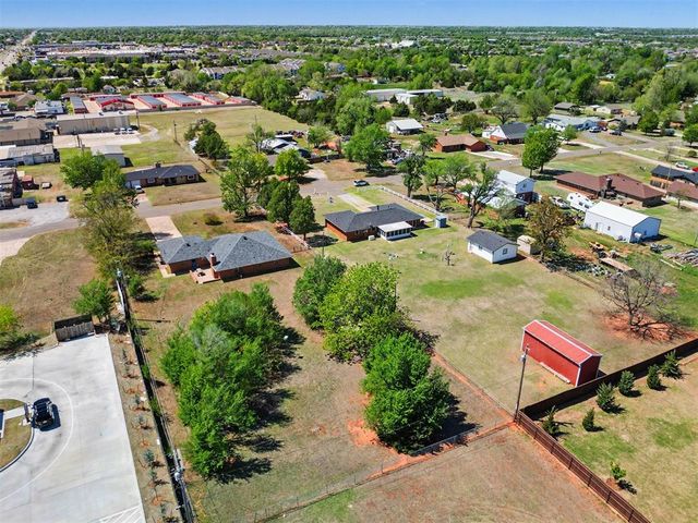 122 N Montebella Terrace, Mustang, OK 73064