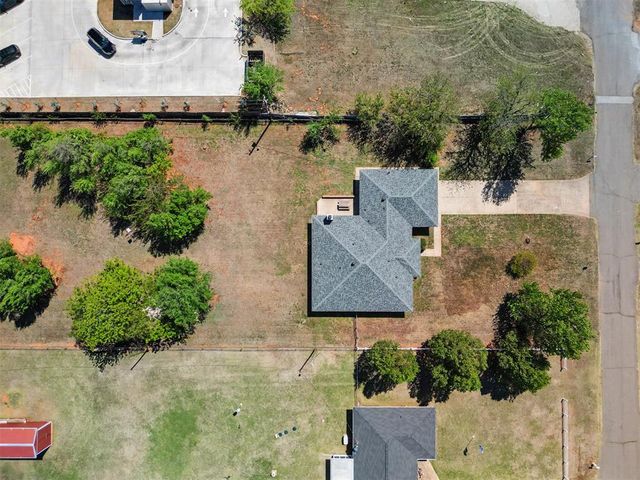 122 N Montebella Terrace, Mustang, OK 73064
