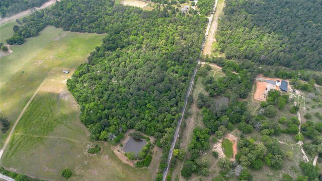 399 Pool Rd, Richards, TX 77873