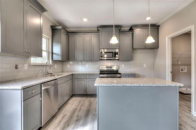 256 Summit Height Drive, Cartersville, GA 30121