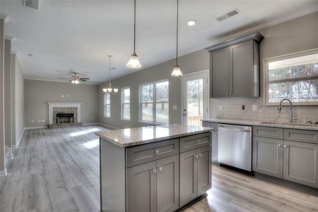 256 Summit Height Drive, Cartersville, GA 30121