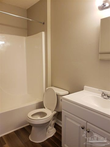 345 S I St B, Pensacola, FL 32501