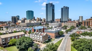 100 Alread Court, Fort Worth, TX 76102