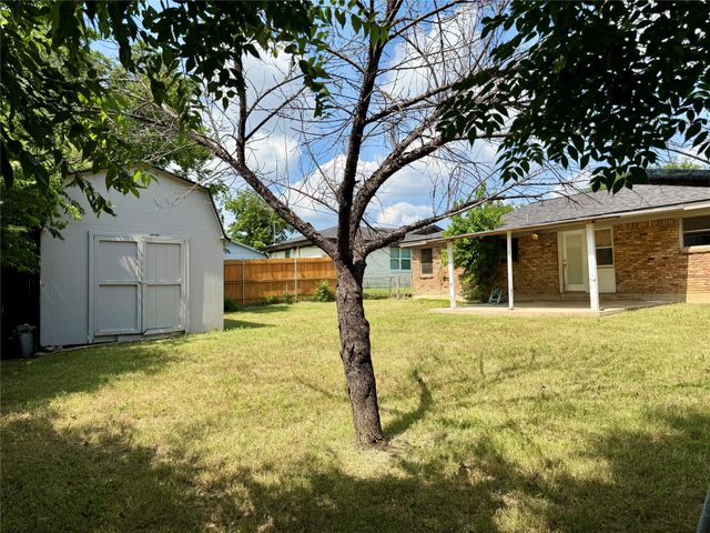 5017 Wyoming Trail, North Richland Hills, TX 76180