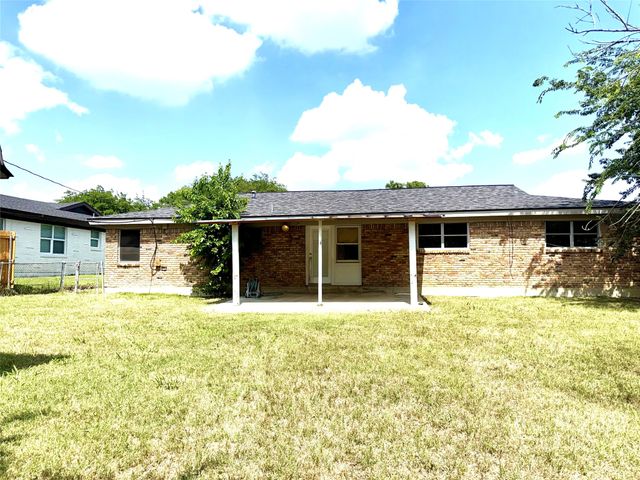 5017 Wyoming Trail, North Richland Hills, TX 76180