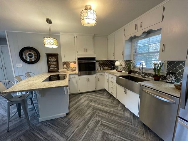 217 NW 43rd Street, Kansas City, MO 64116