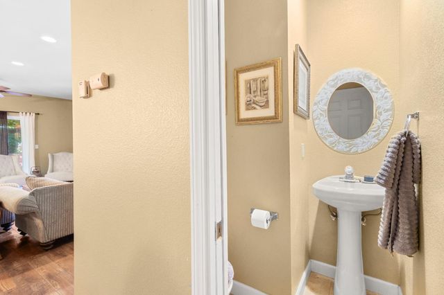 3054 Courtside Dr, Diamond Springs, CA 95619