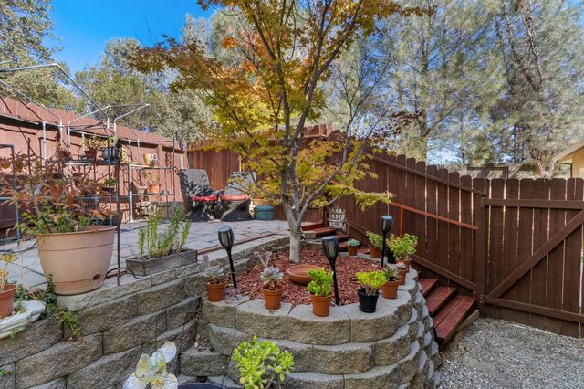 3054 Courtside Dr, Diamond Springs, CA 95619