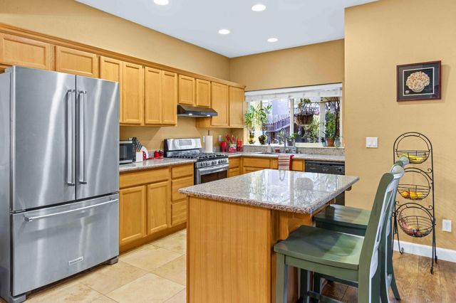 3054 Courtside Dr, Diamond Springs, CA 95619