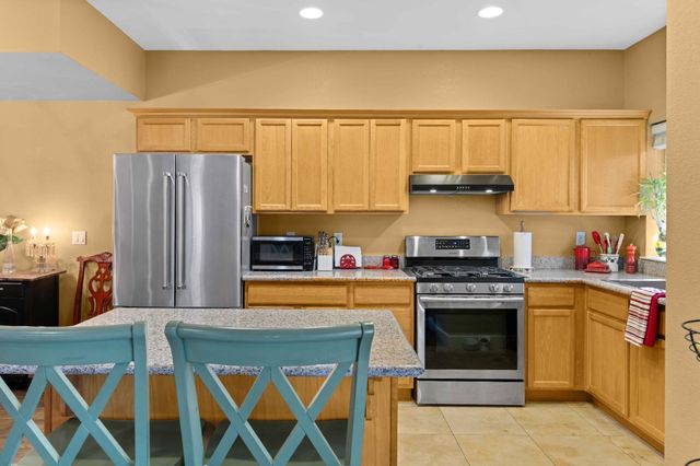 3054 Courtside Dr, Diamond Springs, CA 95619