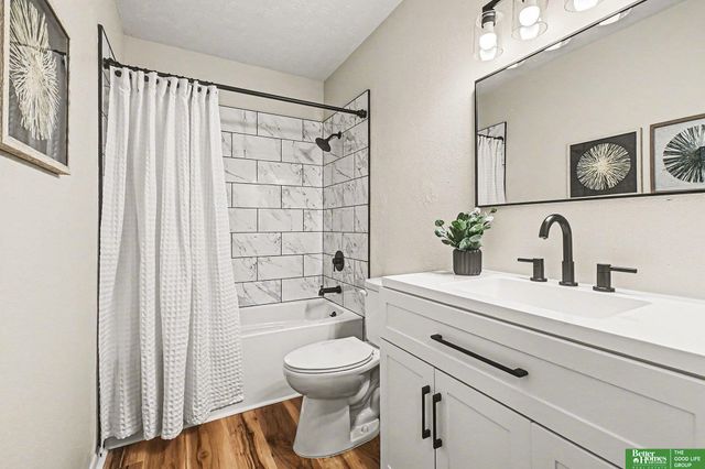 7016 N 51 Street, Omaha, NE 68152