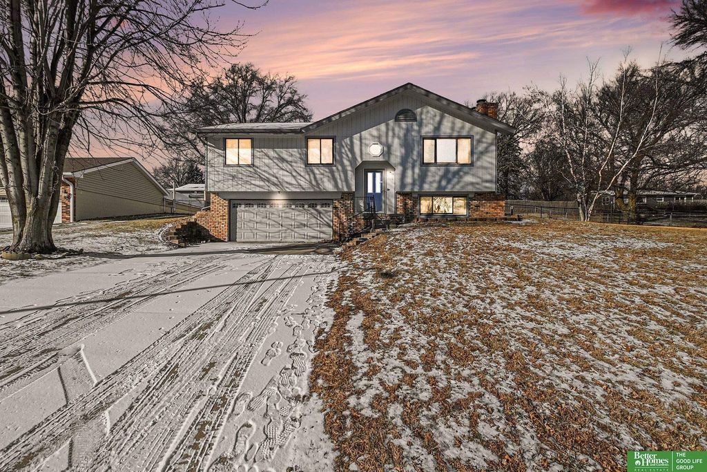 7016 N 51 Street, Omaha, NE 68152