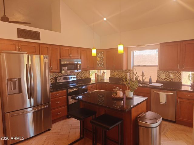 16025 S 12TH Place, Phoenix, AZ 85048